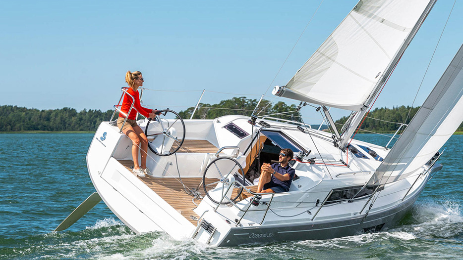 Beneteau 30.1 back of cockpit