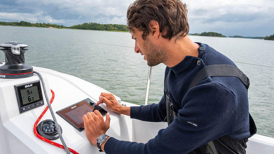Beneteau 30.1 controls tablet