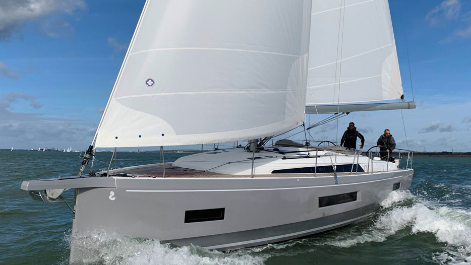 Beneteau 40.1 side of boat