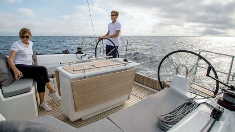 Beneteau 40.1 cockpit