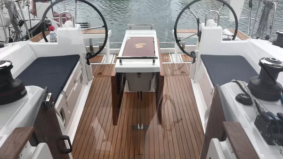 Beneteau 38